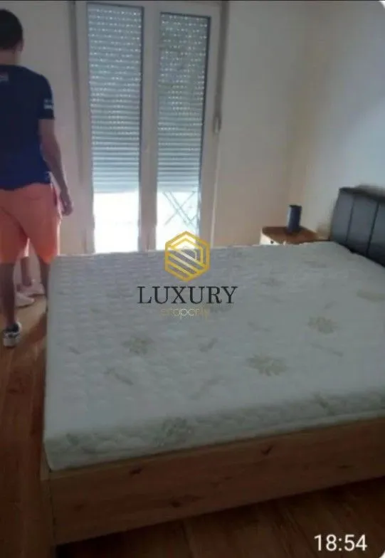 Izdavanje, jednosoban stan, 47m², Central Point, Podgorica