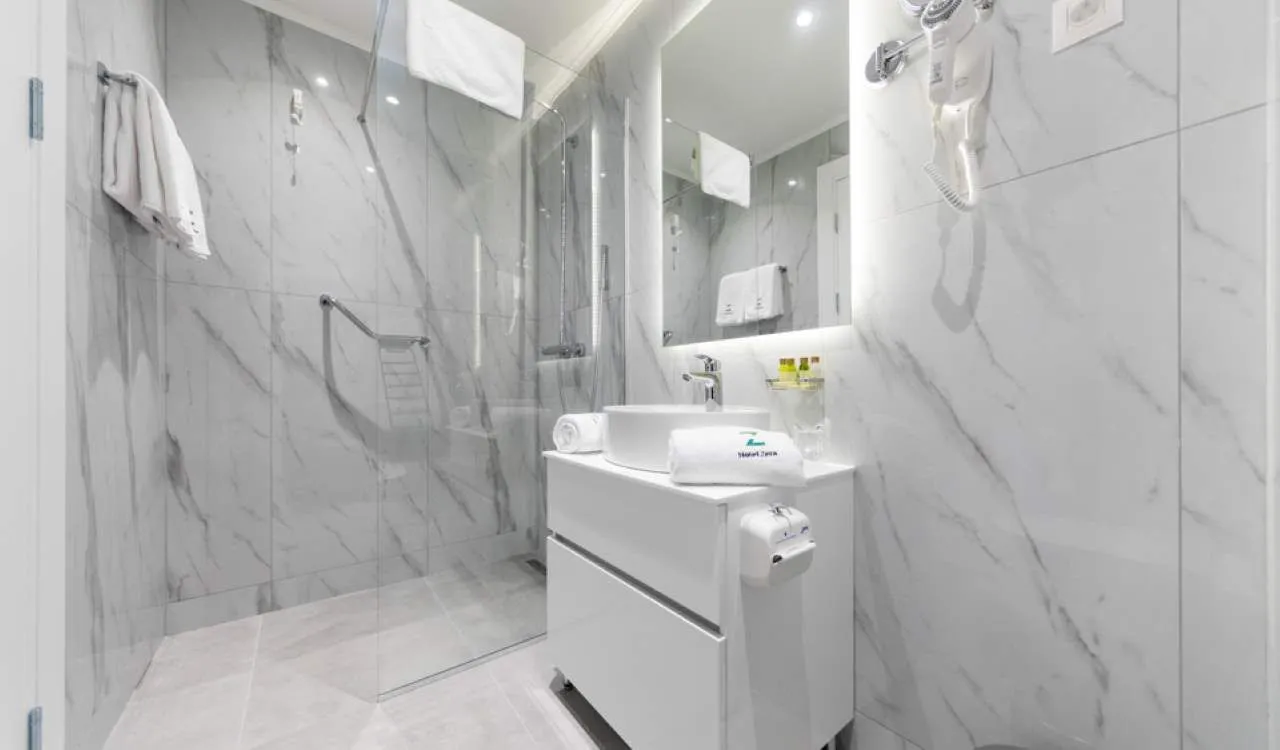 Prodaja, ugostiteljski objekat, 2800m², Danilovgrad, Crna Gora