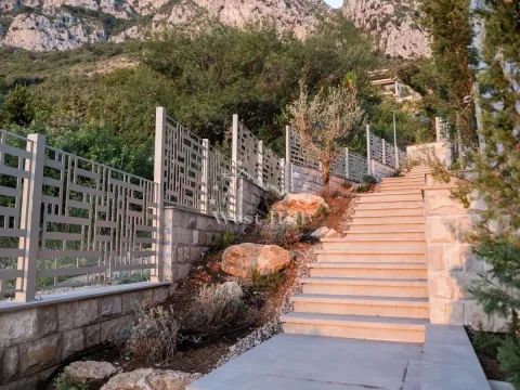 Sale, house, 227m², Blizikuće, Budva - image 53