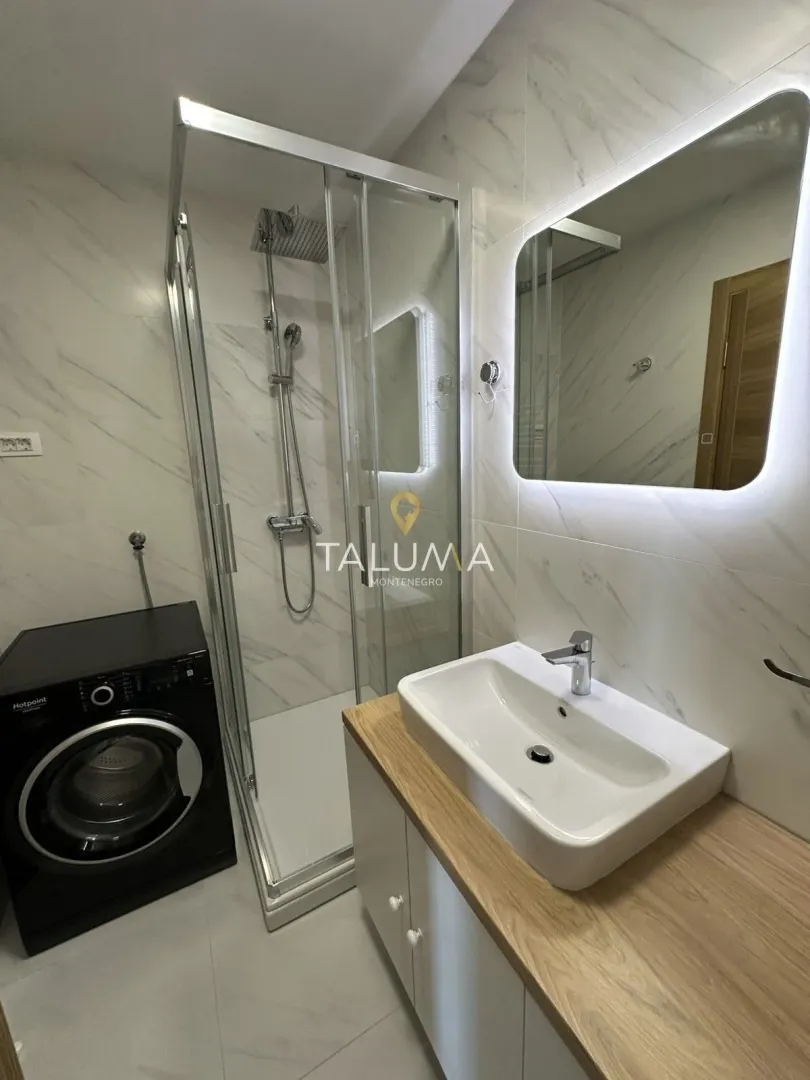 Rent, two bedroom apartment, 75m², City Kvart, Podgorica