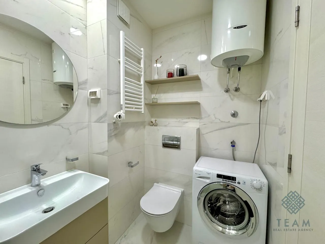 Prodaja, dvosoban stan, 70m², Central Point, Podgorica