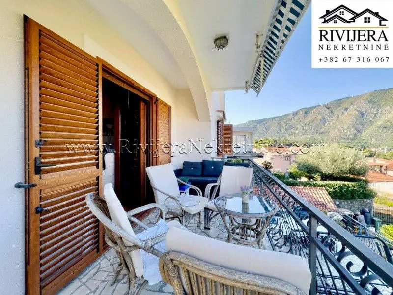 Prodaja, dvosoban stan, 92m², Dobrota, Kotor