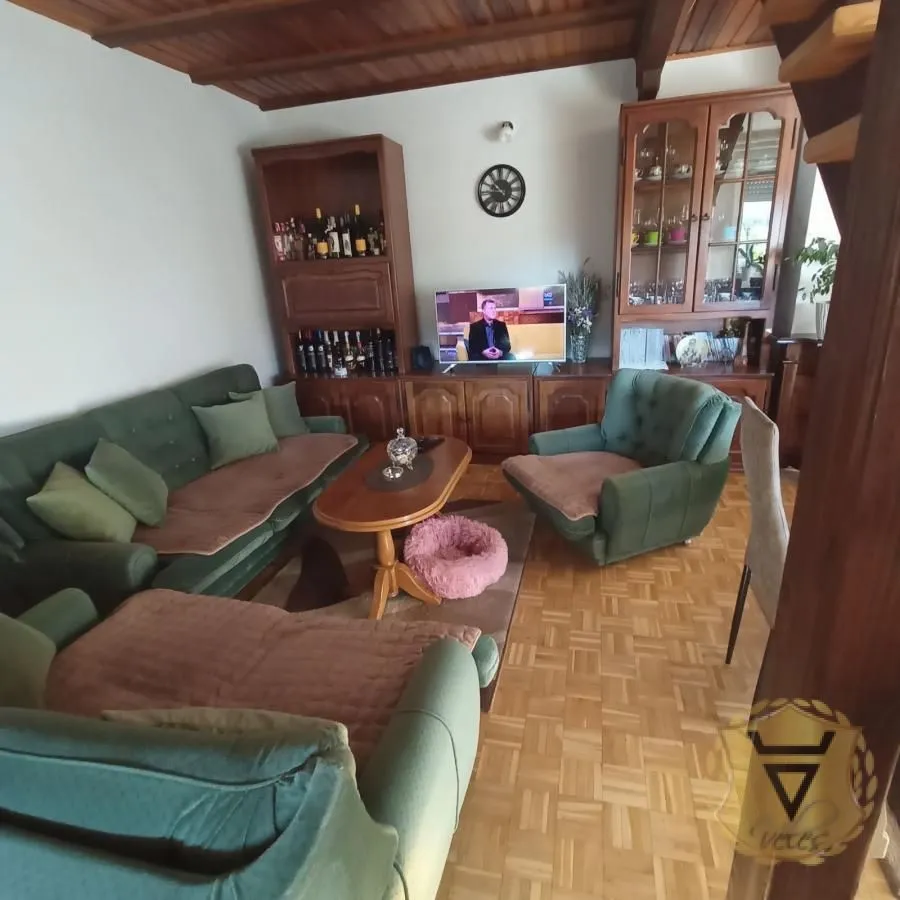 Izdavanje, četvorosoban stan, 85m², Farmaceutski Fakultet, Voždovac Sve Podlokacije