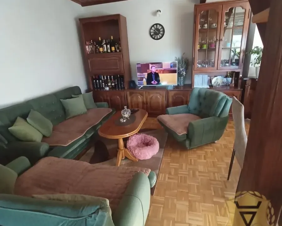 Izdavanje, četvorosoban stan, 85m², Farmaceutski Fakultet, Voždovac Sve Podlokacije