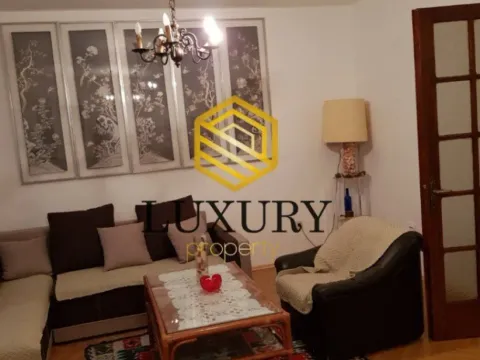 Rent, house, 240m², Škaljari, Kotor - image 10