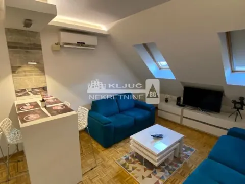 Izdavanje, jednosoban stan, 38m², Savski Venac, Beograd