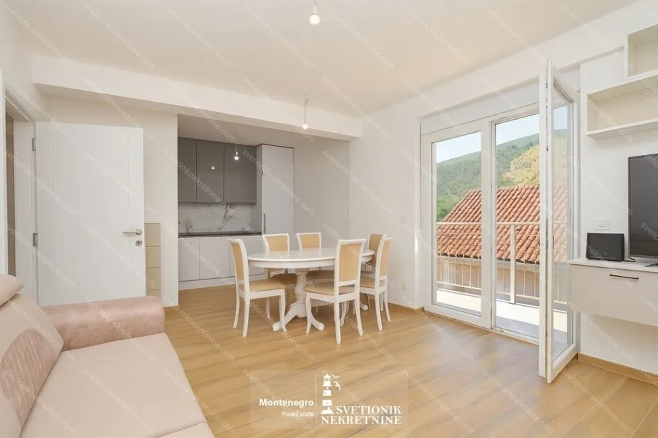 Prodaja, dvosoban stan, 60m², Igalo, Herceg Novi