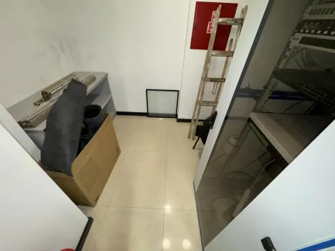 Izdavanje, poslovni prostor, 300m², Cvetkova Pijaca, Zvezdara Sve Podlokacije - image 17