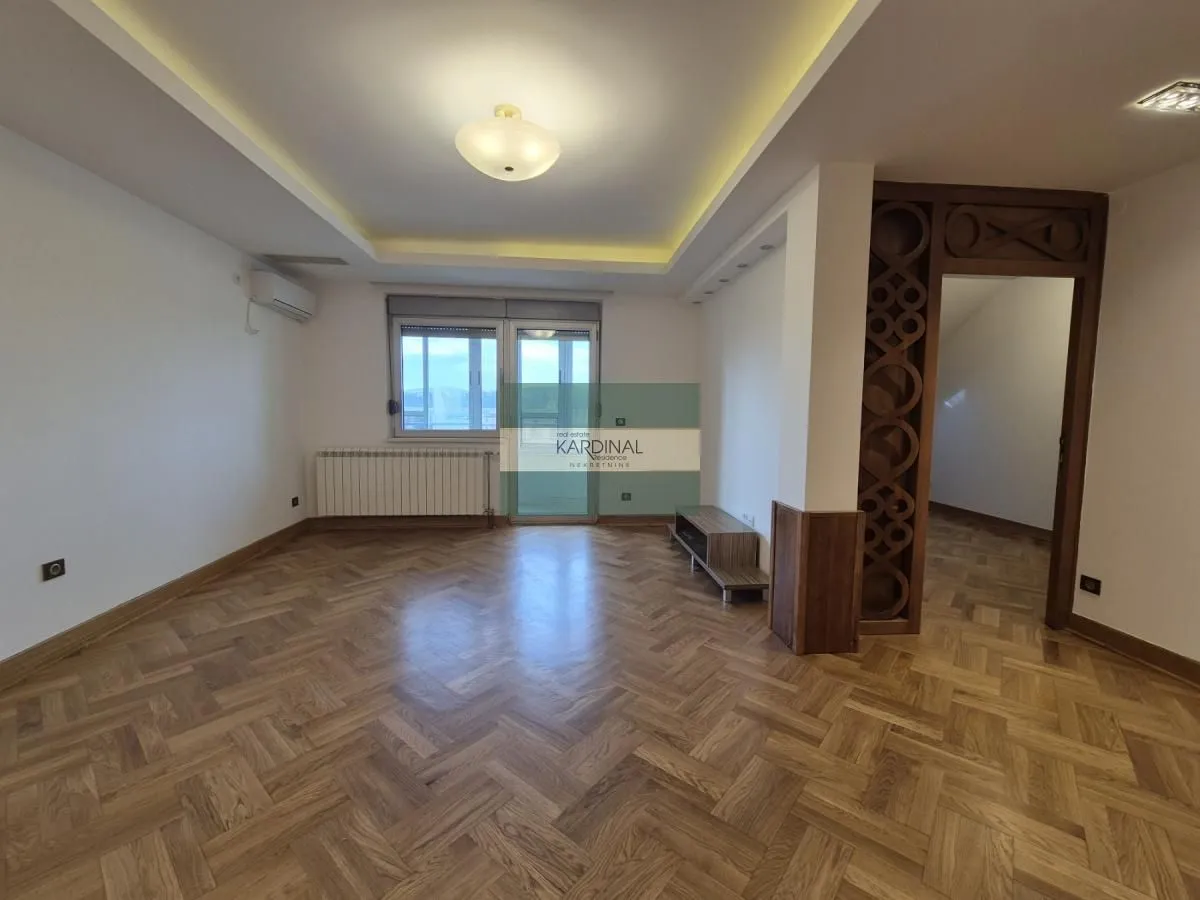 Prodaja, jednosoban stan, 50m², Vašarište, Jagodina