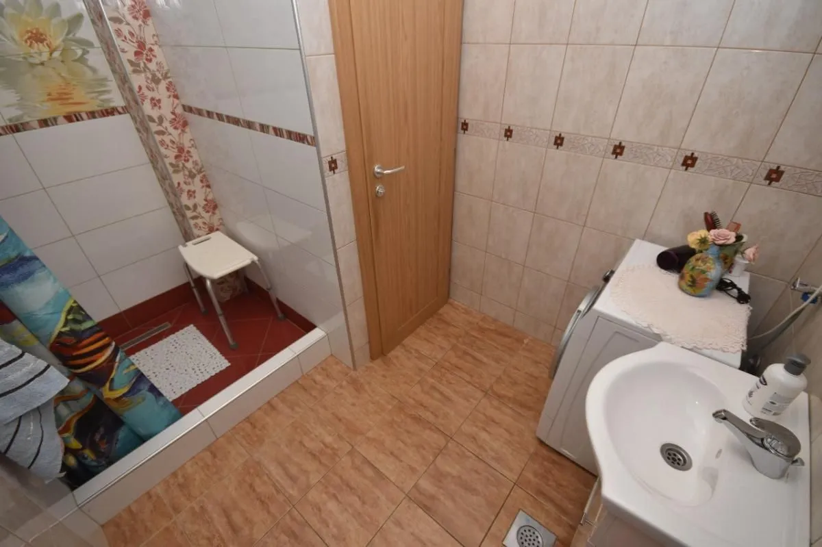 Prodaja, trosoban stan, 120m², Đenovići, Herceg Novi