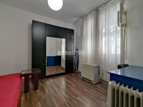 Izdavanje, dvosoban stan, 50m2, Vračar Centar, Vračar, Beograd Izdavanje, dvosoban stan, 50m2, Vračar Centar, Vračar, Beograd