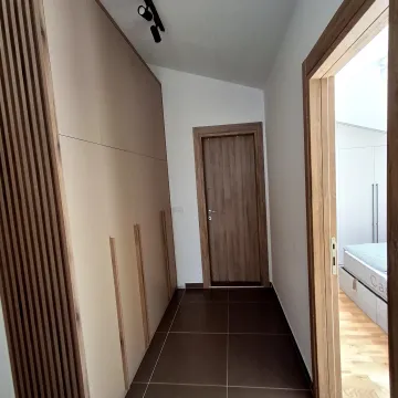 Izdavanje, jednosoban stan, 56m², Stari Aerodrom, Podgorica - image 8