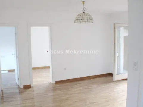 Izdavanje, kuća, 160m², Sremska Kamenica, Petrovaradin - image 2