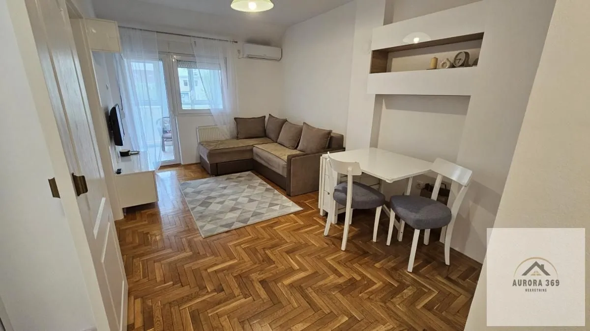 Prodaja, jednosoban stan, 39m², Socijalno, Novi Sad Sve Podlokacije