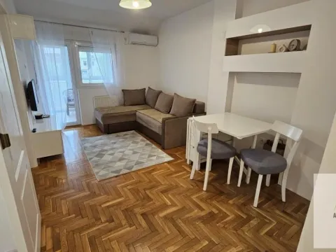 Prodaja, jednosoban stan, 39m², Socijalno, Novi Sad Sve Podlokacije