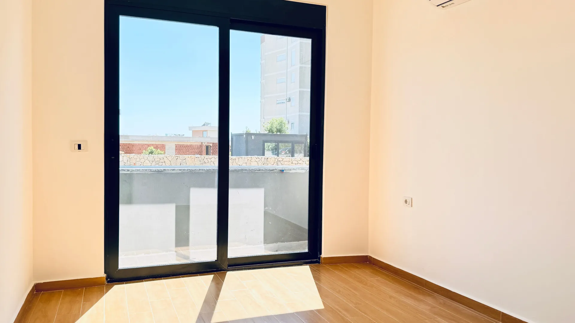 Sale, two bedroom apartment, 76m², Pinješ, Ulcinj