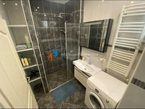 Izdavanje, trosoban stan, 80m², Vračar Hram, Vračar Sve Podlokacije - image 12