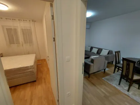 Rent, one bedroom apartment, 40m², Pobrežje, Podgorica - image 5