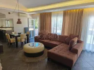 Izdavanje, stan, 95m², Kotor, Crna Gora - image 2