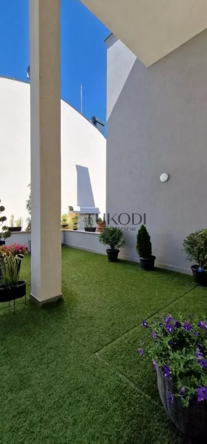 Prodaja, četvorosoban stan, 146m², Telep, Novi Sad Sve Podlokacije