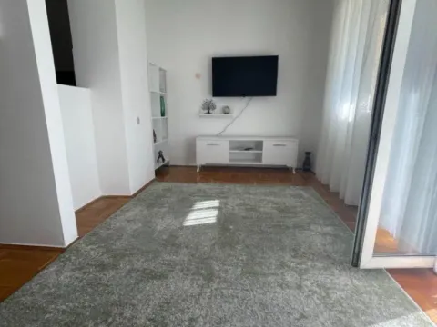 Prodaja, dvosoban stan, 65m², Stari Aerodrom, Podgorica