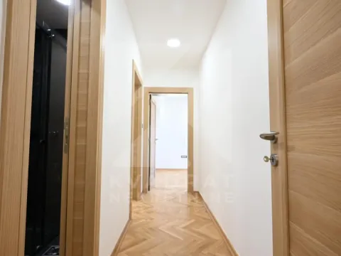 Izdavanje, poslovni prostor, 106m², Baston, Podgorica - image 13