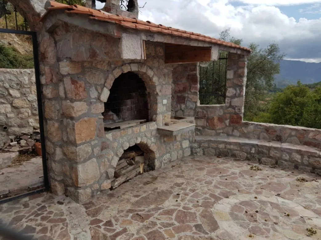 Prodaja, kuća, 220m², Markovići, Budva