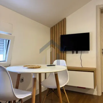 Izdavanje, jednosoban stan, 38m², Blok 9, Podgorica - image 4