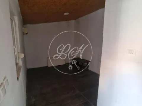 Izdavanje, kuća, 83m², Zemun Gornji Grad, Zemun Sve Podlokacije - image 2