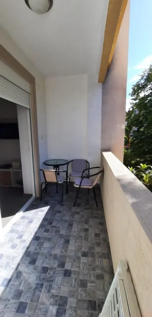 Rent, one bedroom apartment, 50m², Đenovići, Herceg Novi