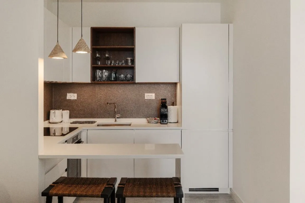 Izdavanje, garsonjera, 40m², Tivat, Crna Gora