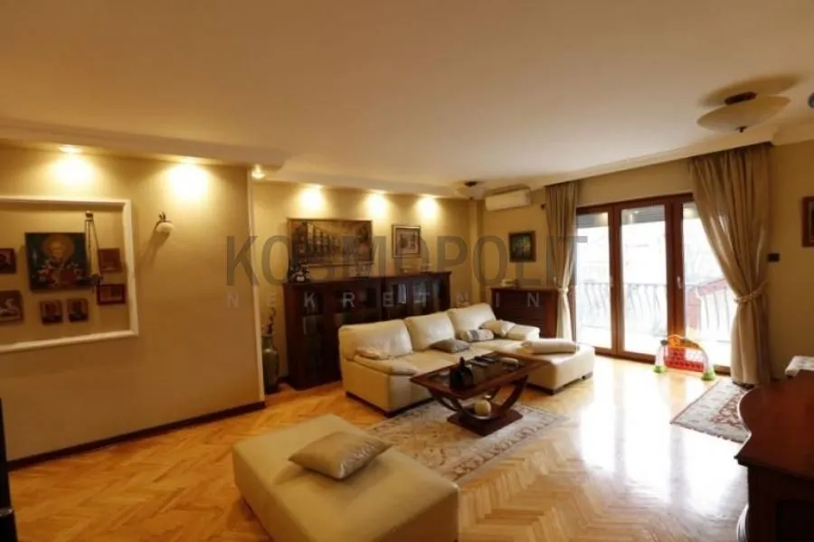 Prodaja, kuća, 520m², Filmski Grad, Beograd