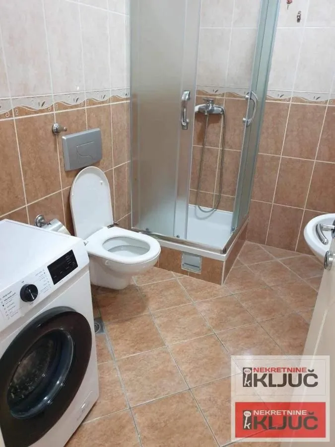 Izdavanje, garsonjera, 25m², Sajmište, Novi Sad