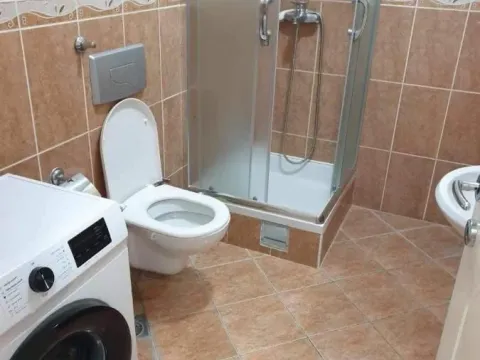 Izdavanje, garsonjera, 25m², Sajmište, Novi Sad - image 8