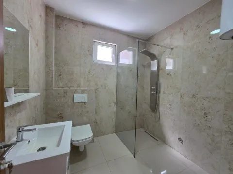 Sale, house, 180m², Ulcinj, Crna Gora - image 9