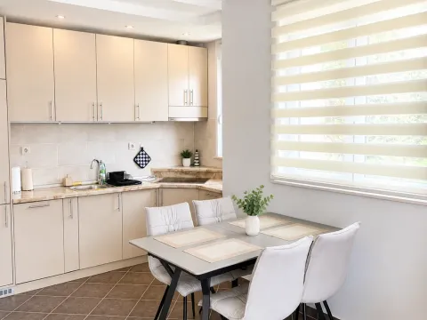Prodaja, dvosoban stan, 87m², Dražin Vrt, Kotor - image 4