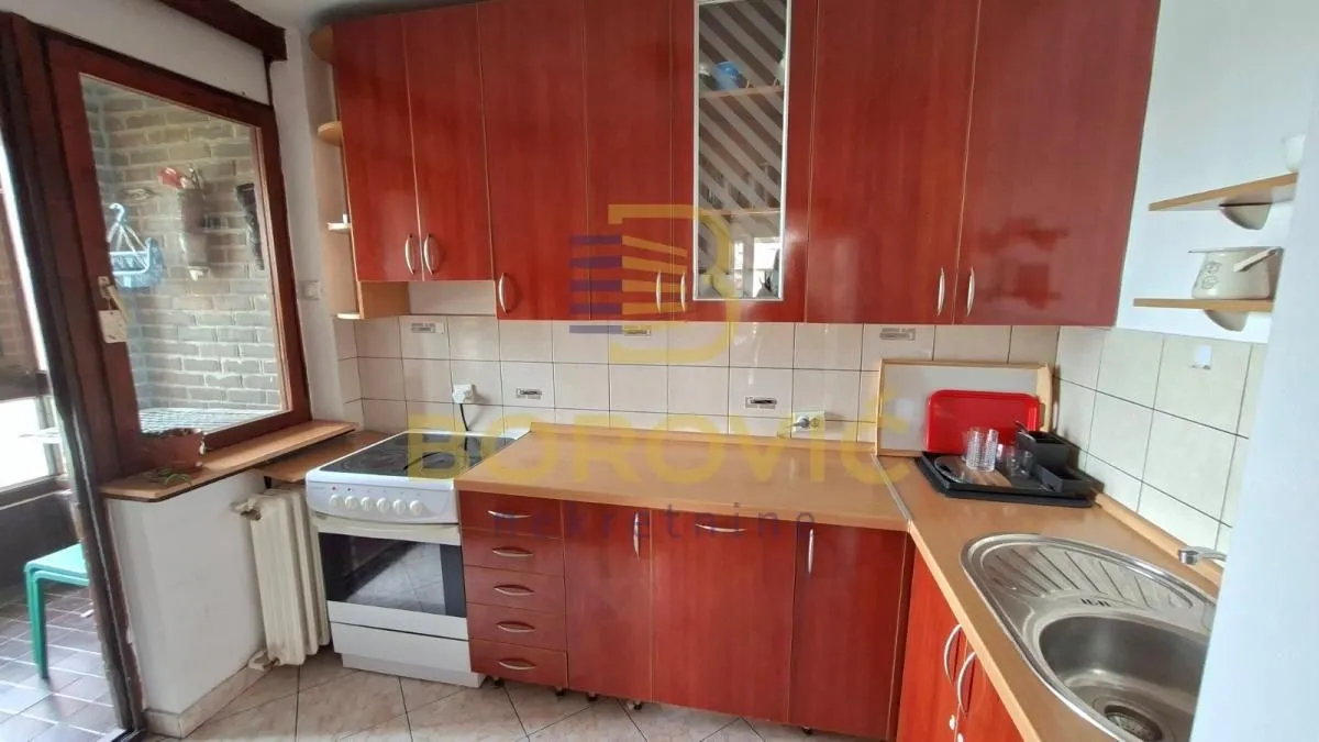 Rent, two bedroom apartment, 65m², Stari Grad, Beograd