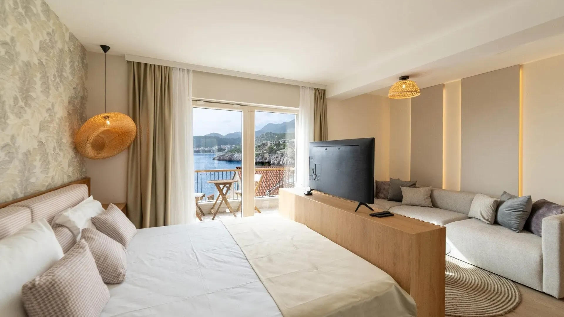Sale, hospitality venue, 358m², Pržno, Budva