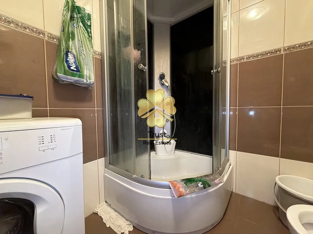 Izdavanje, trosoban stan, 80m², Krivi Most, Podgorica