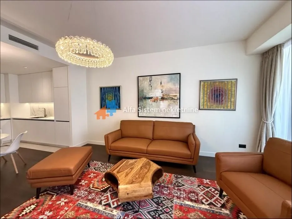 Izdavanje, četvorosoban stan, 110m², Savski Venac, Beograd
