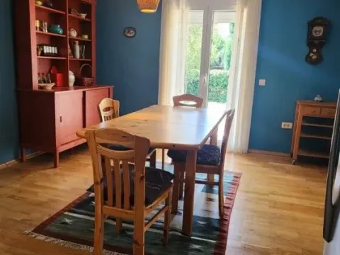 Prodaja, kuća, 200m², Tološi, Podgorica - image 2