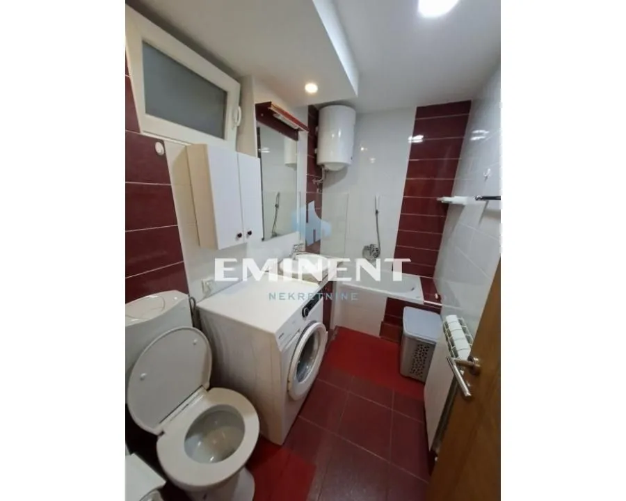 Izdavanje, dvosoban stan, 47m², Slavija, Vračar Sve Podlokacije