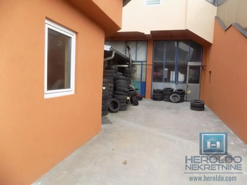 Sale, office space, 360m², Paraćin, Srbija