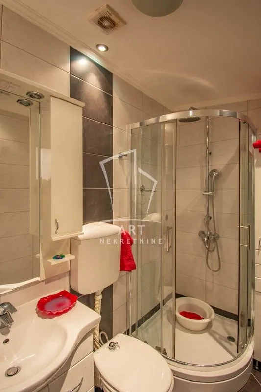 Sale, two bedroom apartment, 65m², Botanička Bašta, Palilula Sve Podlokacije