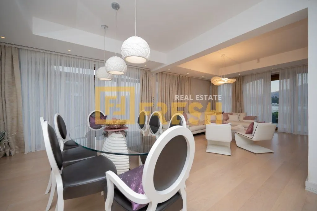 Prodaja, kuća, 300m², Tivat, Crna Gora