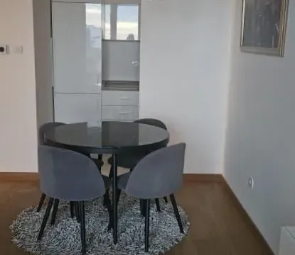 Izdavanje, dvosoban stan, 42m², Bulevar Evrope, Novi Sad Sve Podlokacije - image 2