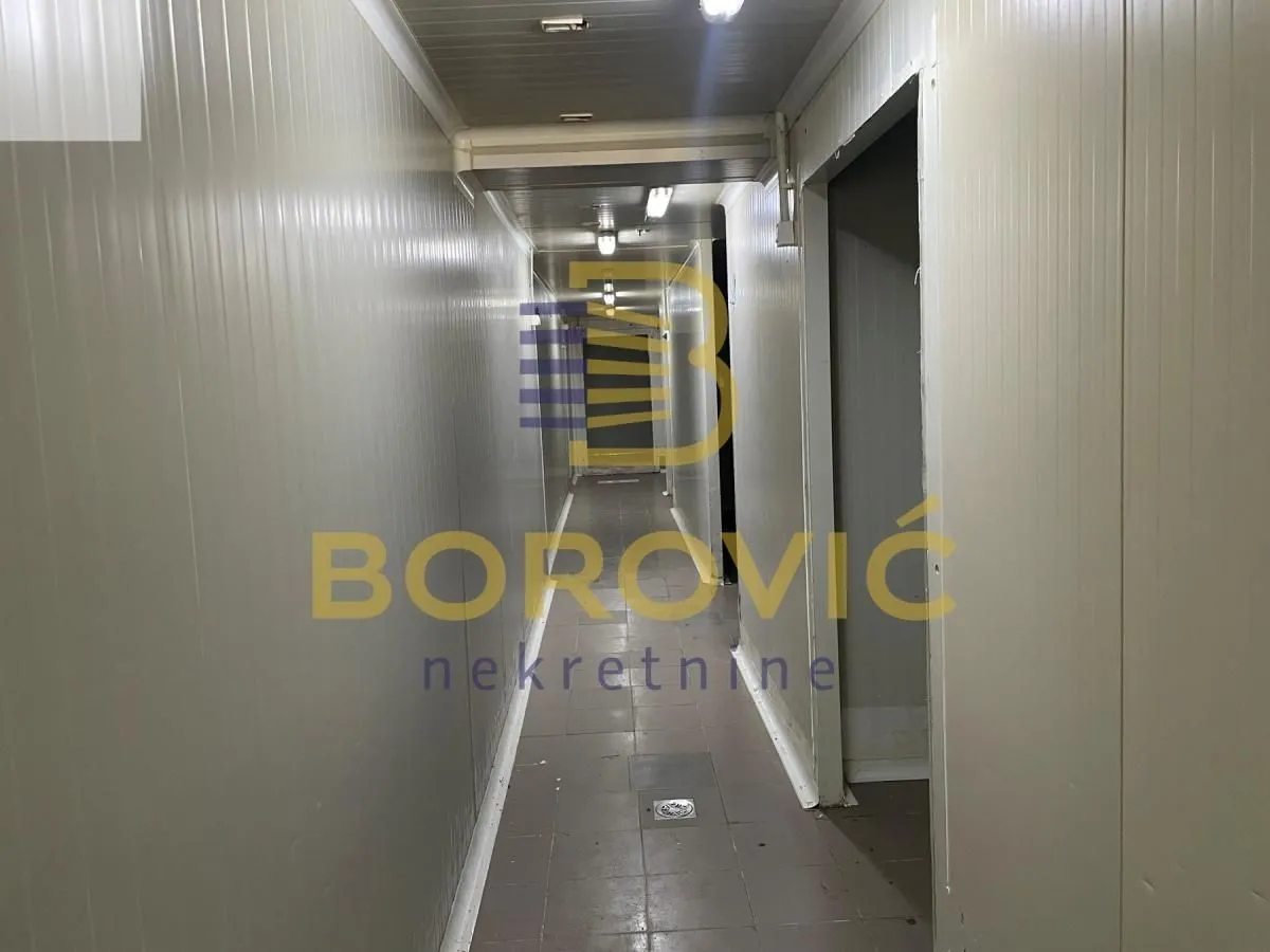 Prodaja, kuća, 150m², Veliki Mokri Lug, Zvezdara Sve Podlokacije