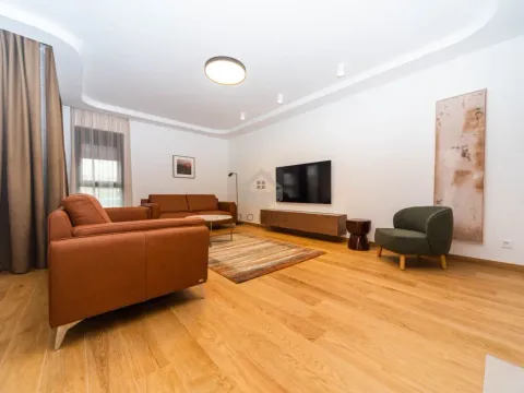 Izdavanje, trosoban stan, 100m², Podgorica, Crna Gora - image 2