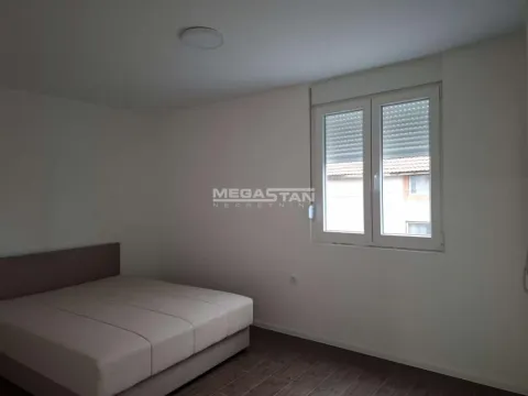 Izdavanje, kuća, 202m², Ledine, Beograd - image 7
