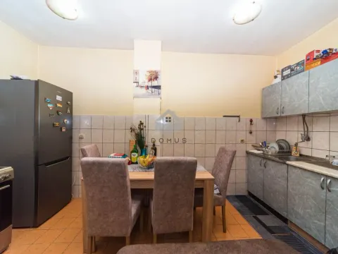 Prodaja, kuća, 83m², Tološi, Podgorica - image 4